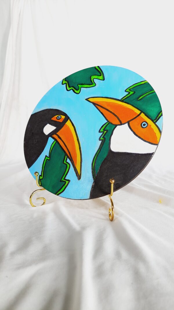 Tropical Toucans – Vibrant Round Art Piece - Image 2