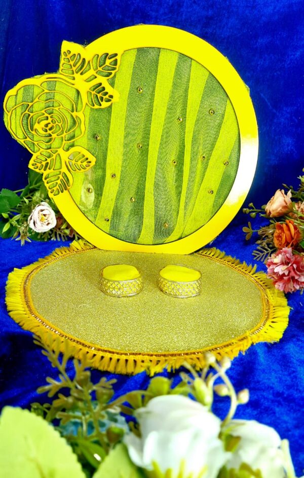 Elegant Yellow Rose Engagement Ring Platter - Image 2