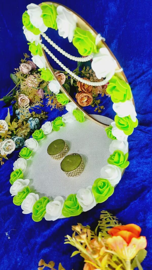 Green & White Floral Engagement Ring Platter - Image 2
